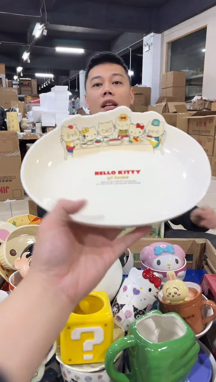 瓷片原盒kt猫一家人餐盘