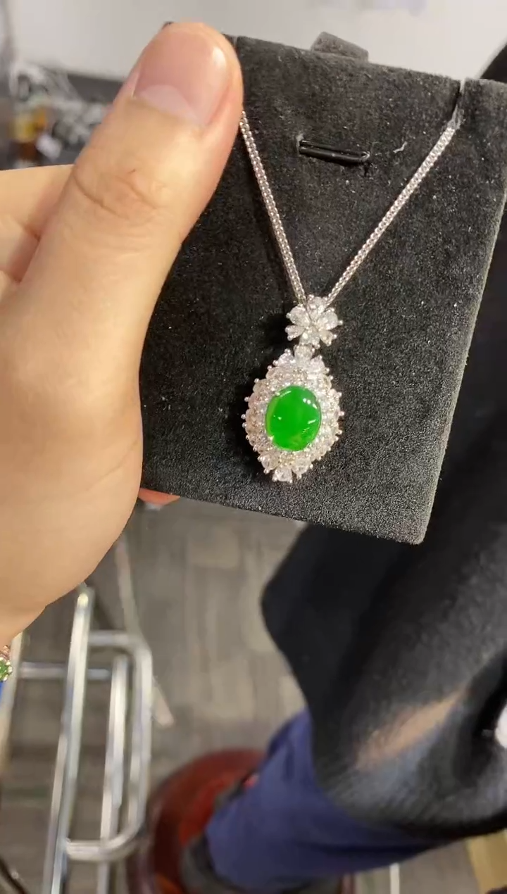 【闪购商品】翡翠吊坠(不含链)未镶嵌多样性发货不含链其一