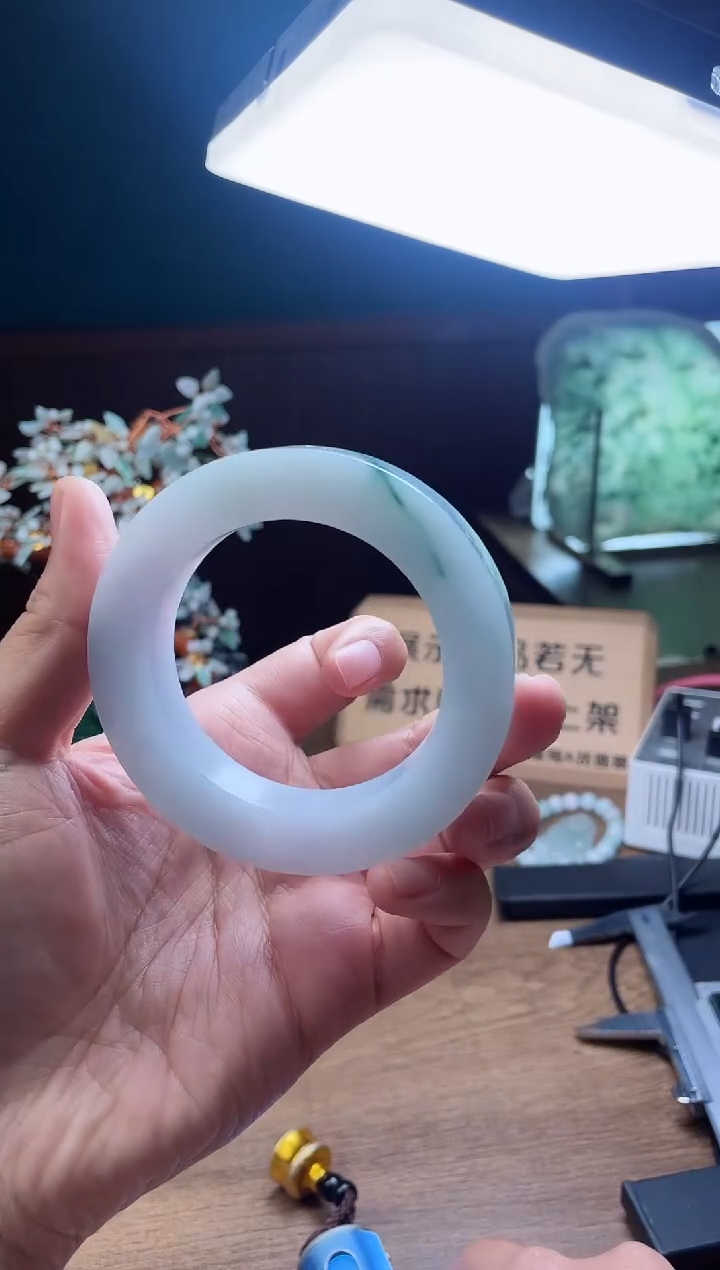 【闪购商品】定制翡翠手镯未镶嵌定制