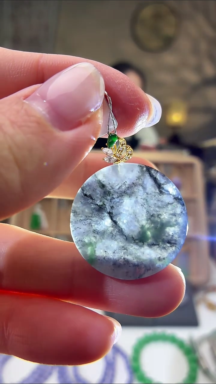 项链18K金镶嵌翡翠无事牌