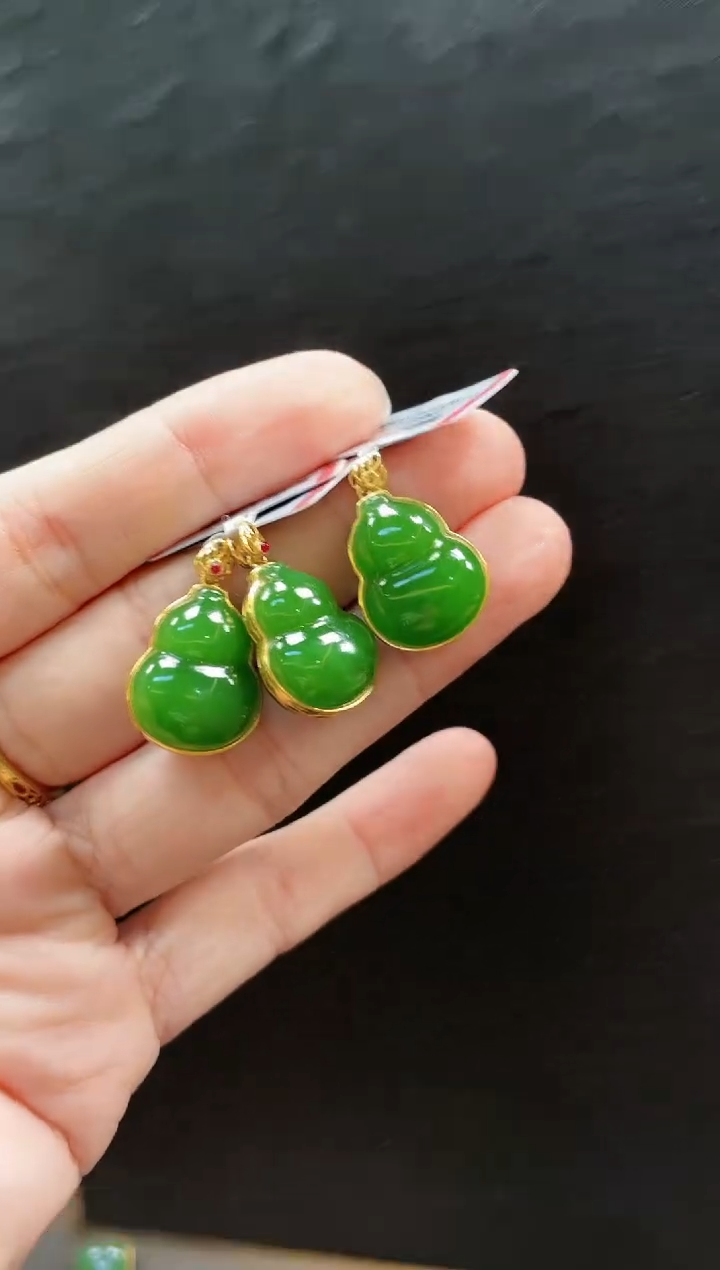 【闪购商品】和田玉吊坠18K金镶嵌多样性发一