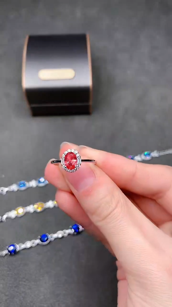 【闪购商品】彩色蓝宝石戒指银S925镶嵌............