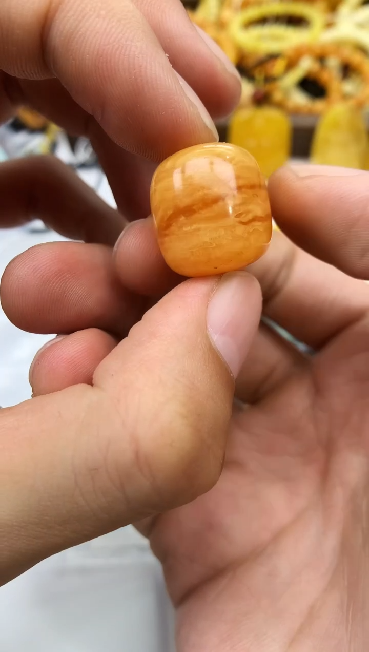 裸石琥珀未镶嵌单珠