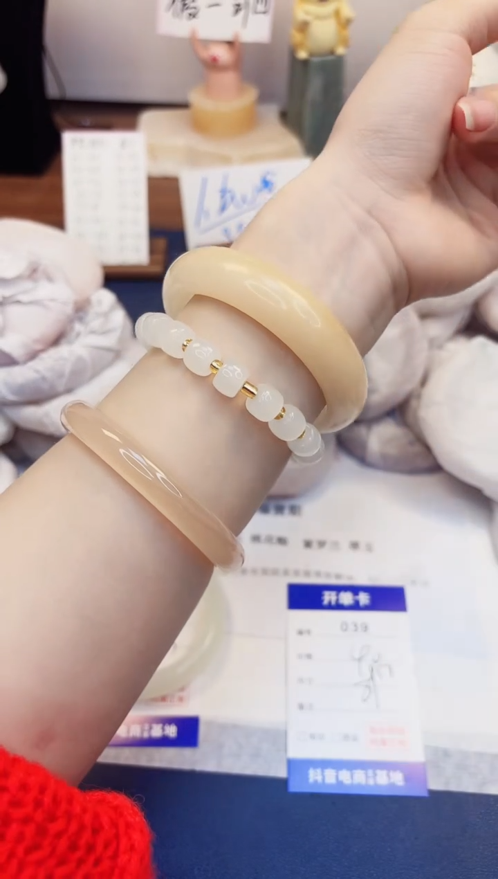 【闪购商品】石英质玉手镯未镶嵌39-财气镯-圈口60