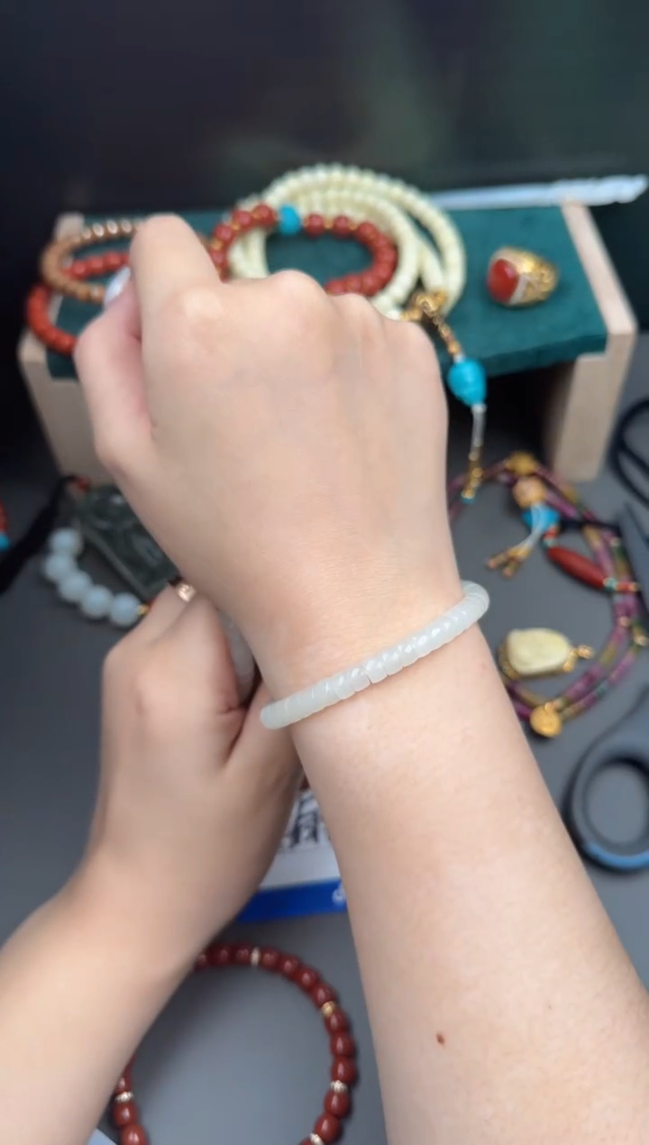 未镶嵌手链和田玉康*111