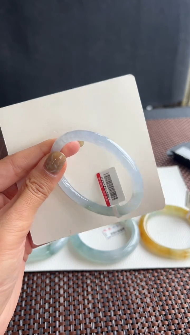 【闪购商品】翡翠手镯未镶嵌45号54.4*47*6.2*6.7