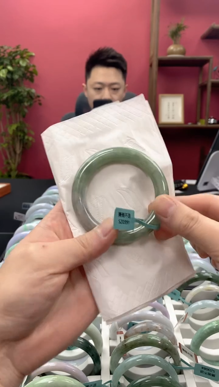 【闪购商品】翡翠手镯未镶嵌00004609