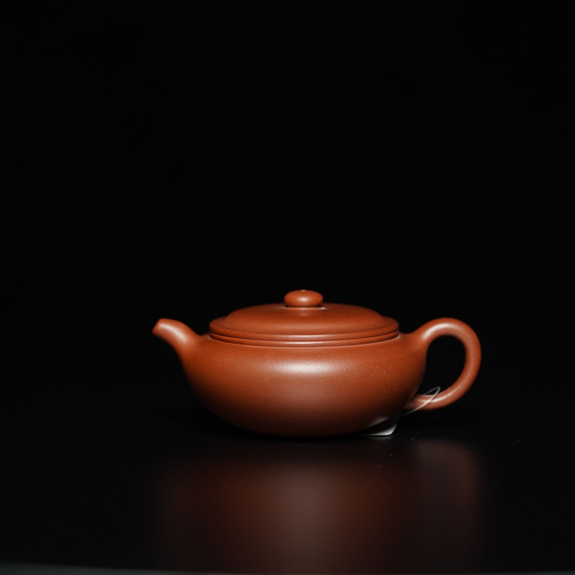 4号大红袍扁腹紫砂壶