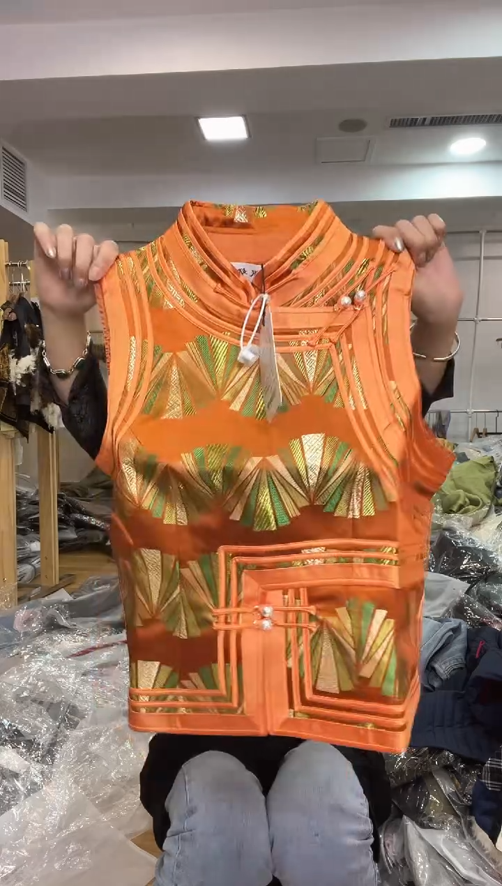 马甲       XL码      115-125斤