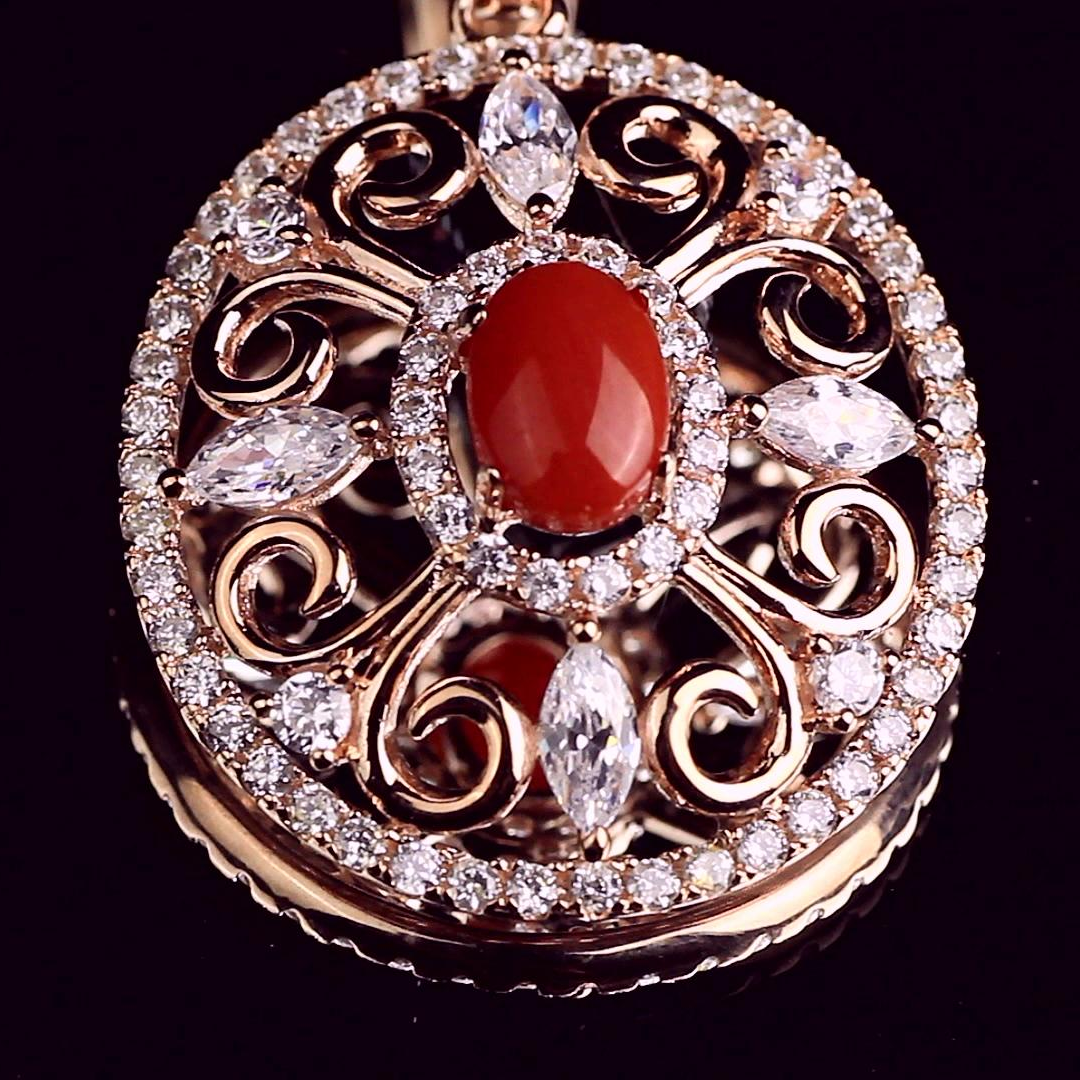 三井红珊瑚镶嵌吊坠