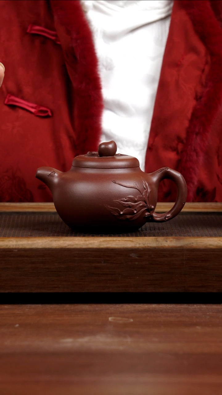 【闪购商品】紫砂茶壶四号井底槽青寿桃200CC