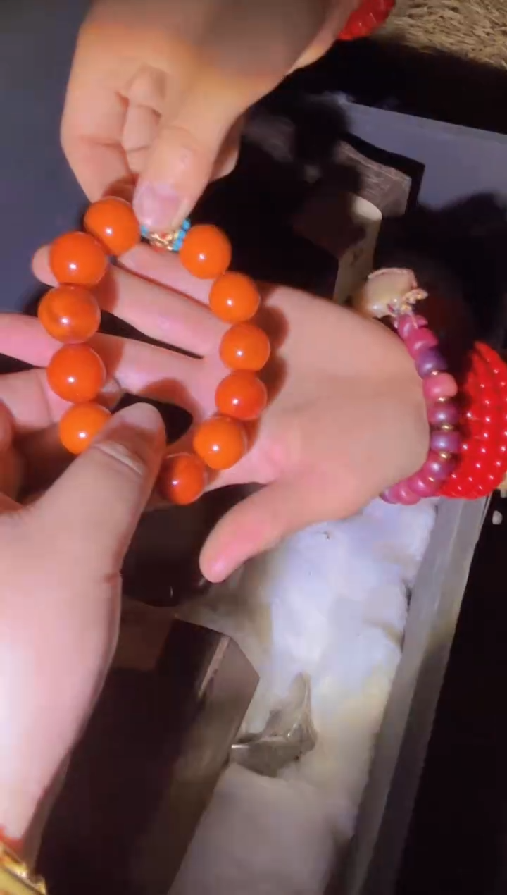 未镶嵌蜜蜡手链琳专属哈哈哈哈哈哈哈哈哈哈哈哈