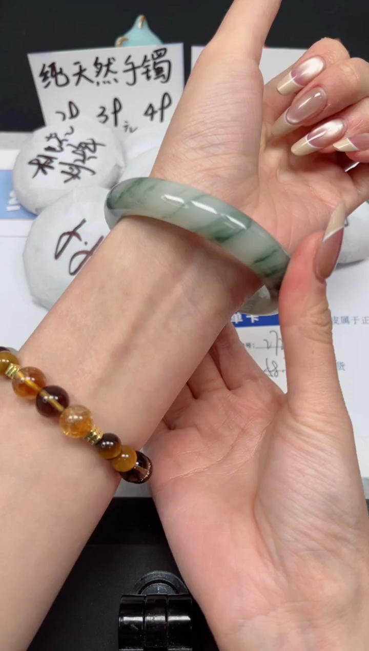 【闪购商品】石英质玉手镯未镶嵌K272-58