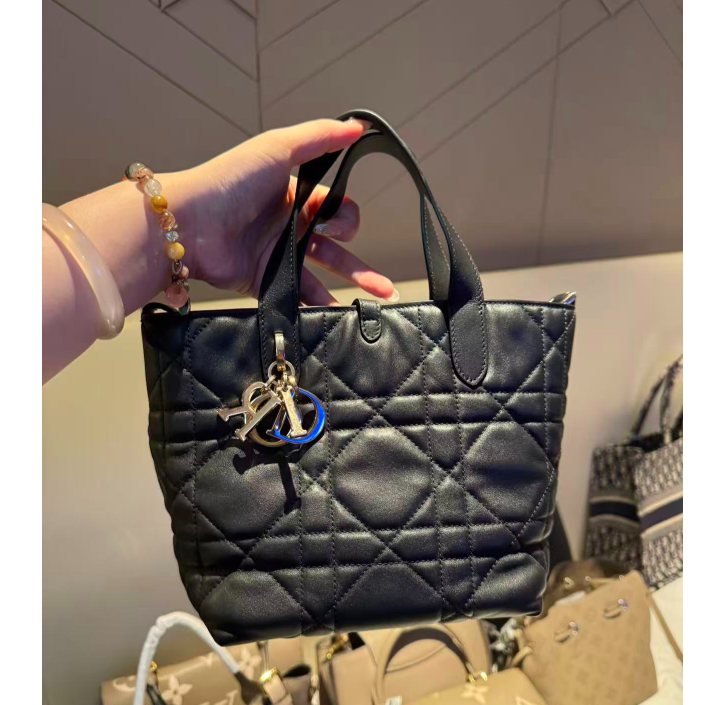 99新 DIOR/迪奥 土著竖版/亲妈寄卖/142640