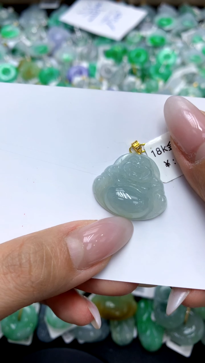 翡翠18K金镶嵌颈饰11111111111111