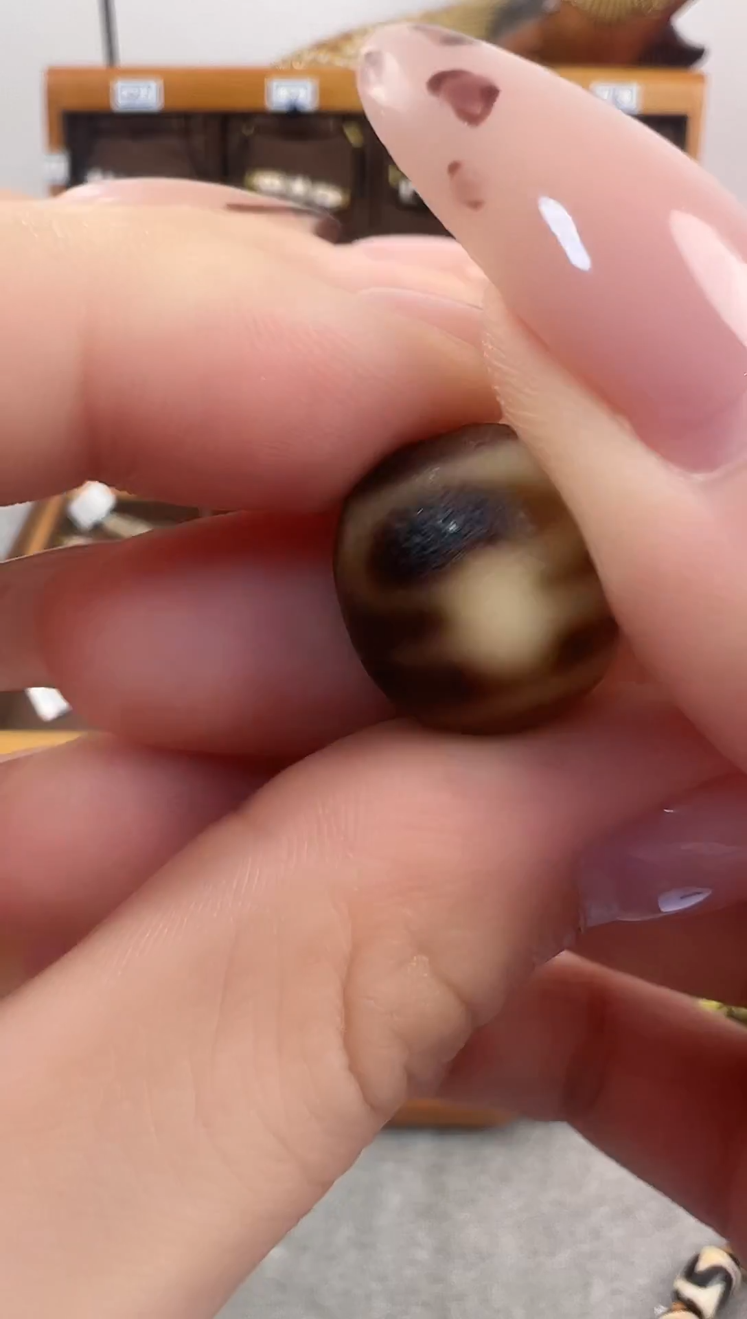 玛瑙/玉髓（覆膜）颈饰未镶嵌56.（微瑕）