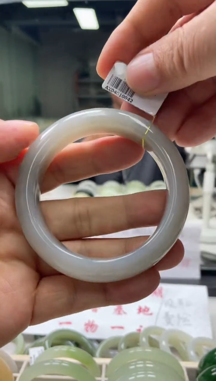 【闪购商品】和田玉手镯未镶嵌编码 0042圈口60-61