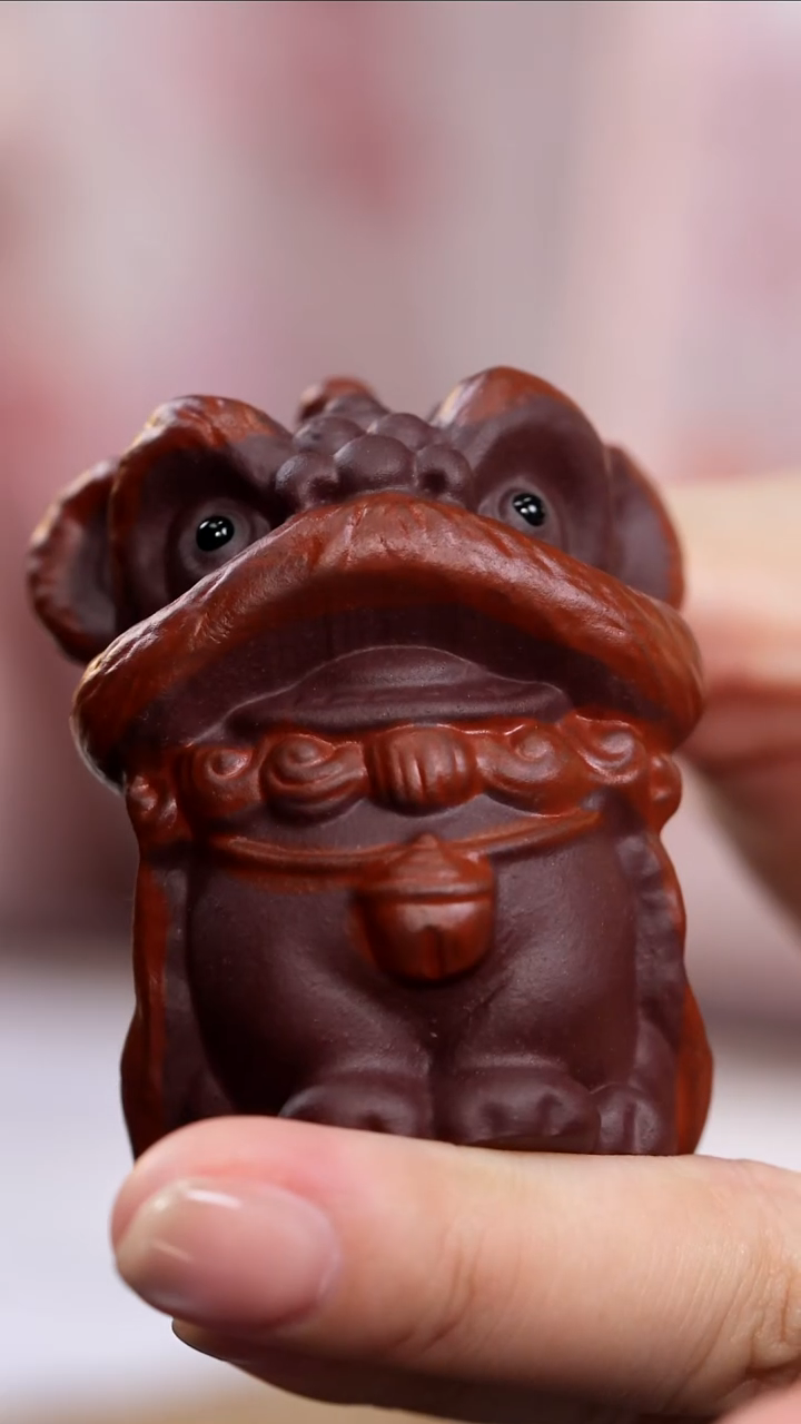 2 紫砂茶宠醒狮 