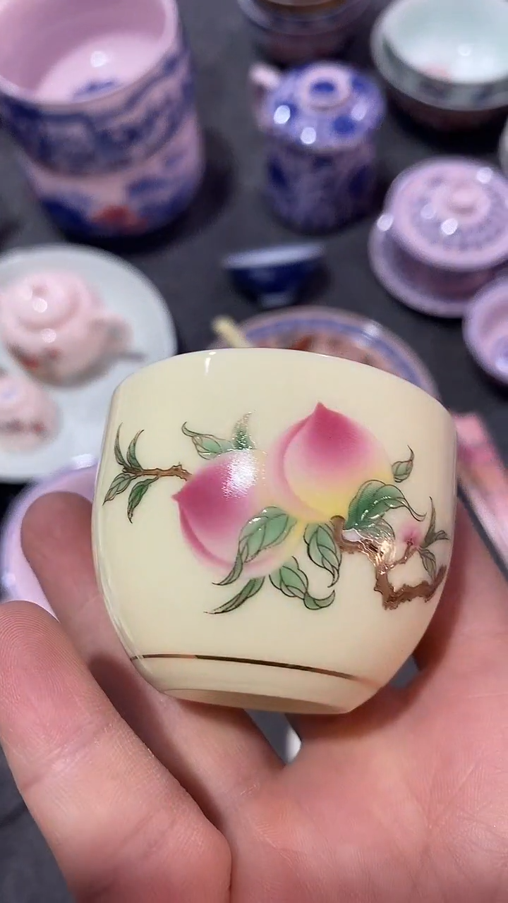 摆件瓷黄稀土描金寿桃小客杯