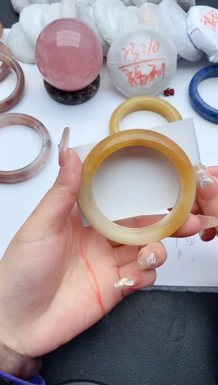 【闪购商品】石英质玉手镯未镶嵌F226+55/56