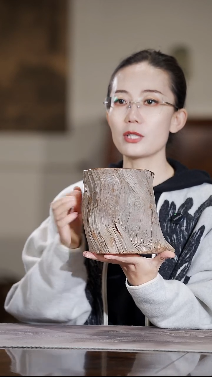 柏木（崖柏）534陈化骨料笔筒