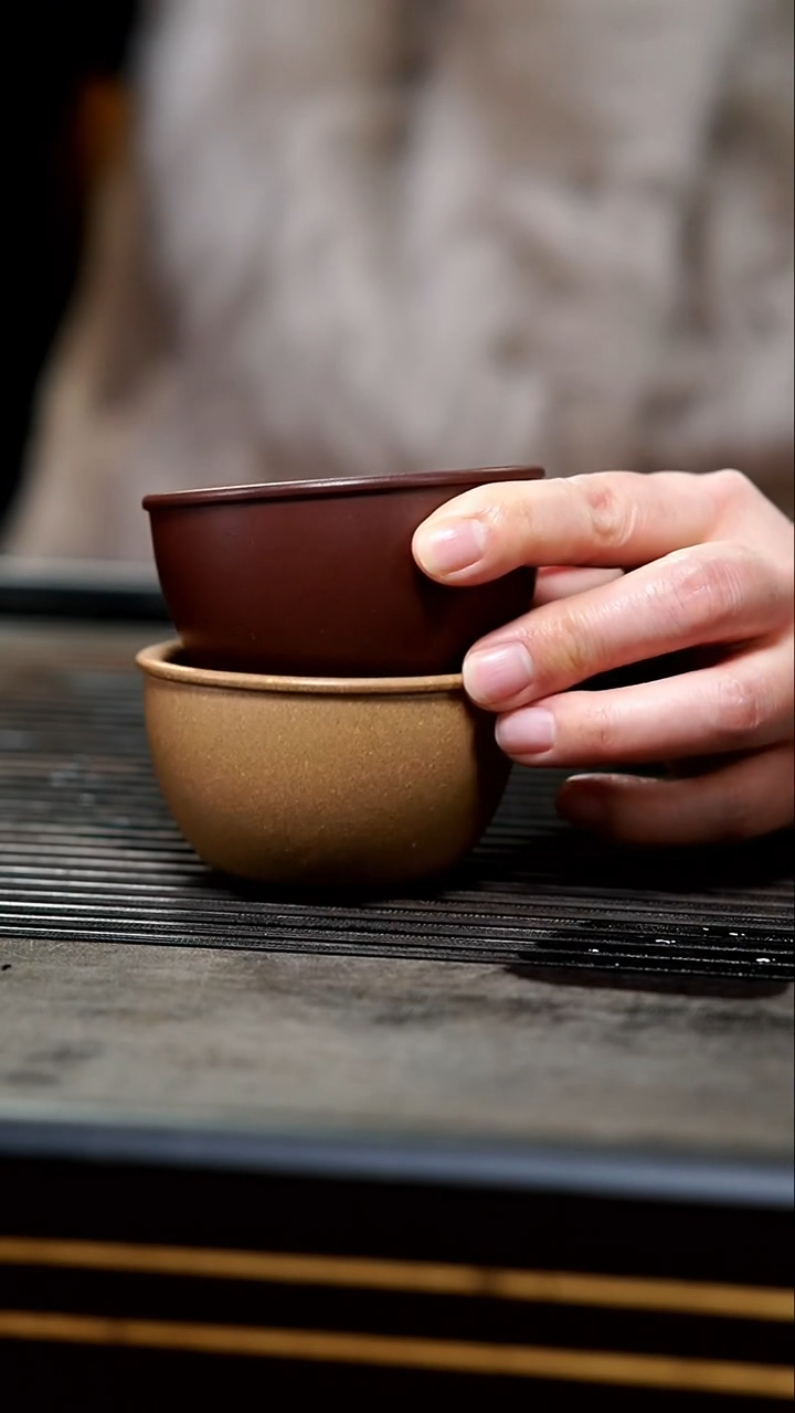 【闪购商品】紫砂茶壶02-底槽清+黄金段鸡缸杯80cc