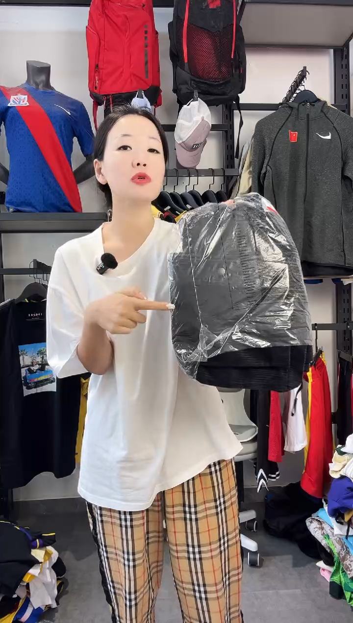 764·编码 瑕疵款直播间过款为准 尺码·M