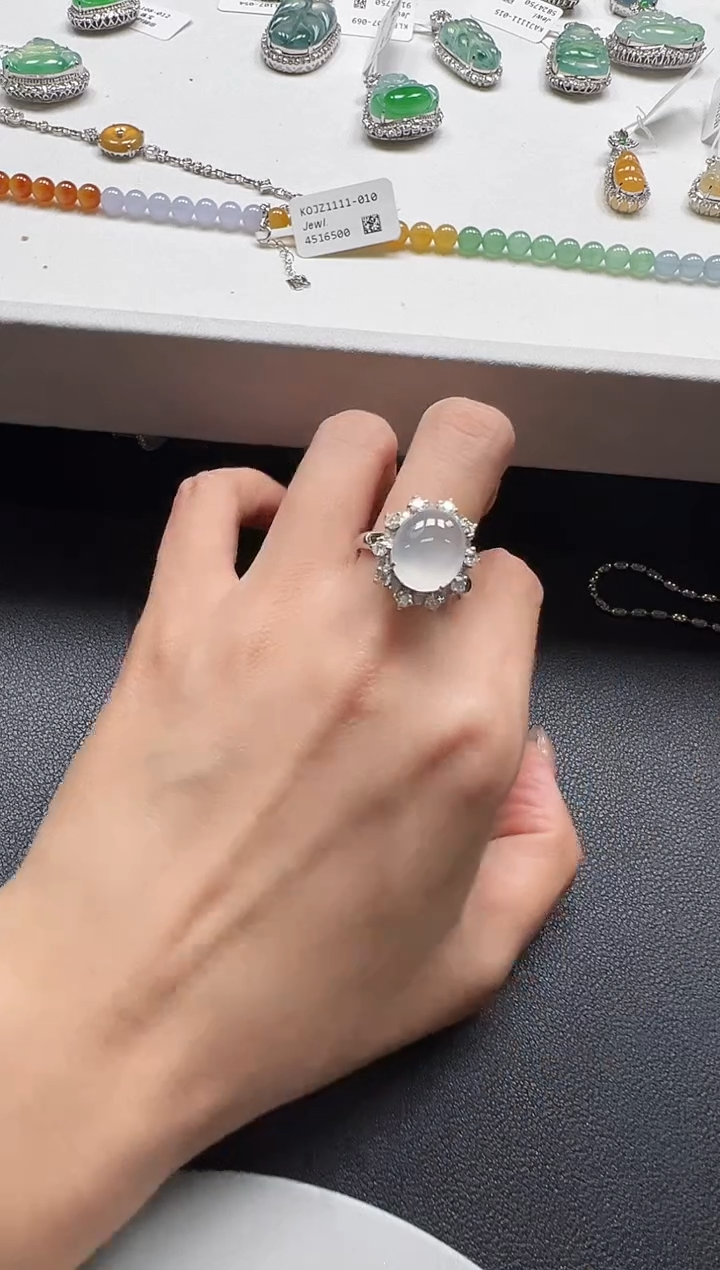 18K金镶嵌戒指翡翠KDF1111-050