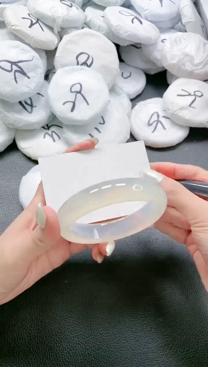 【闪购商品】石英质玉手镯未镶嵌 22L171-62