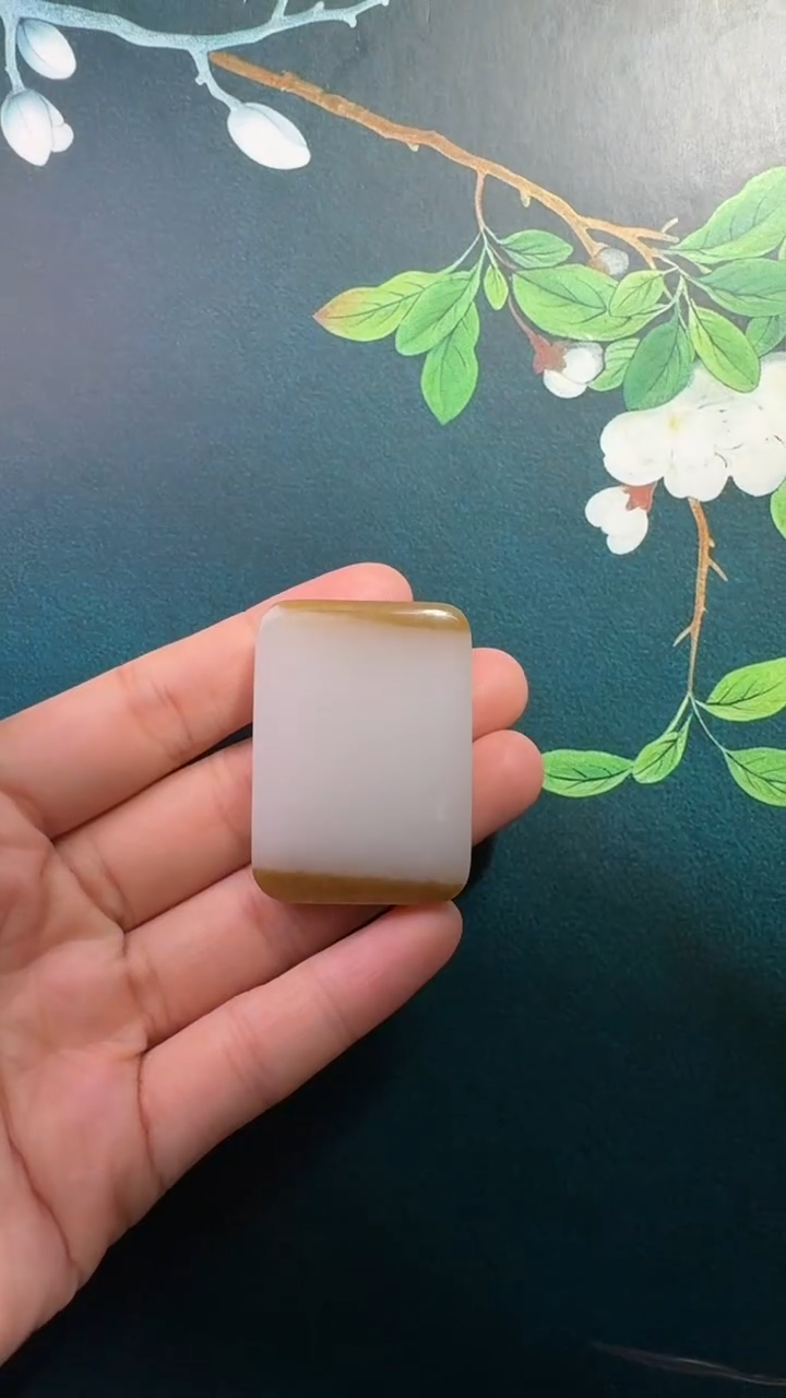 颈饰未镶嵌和田玉吊坠