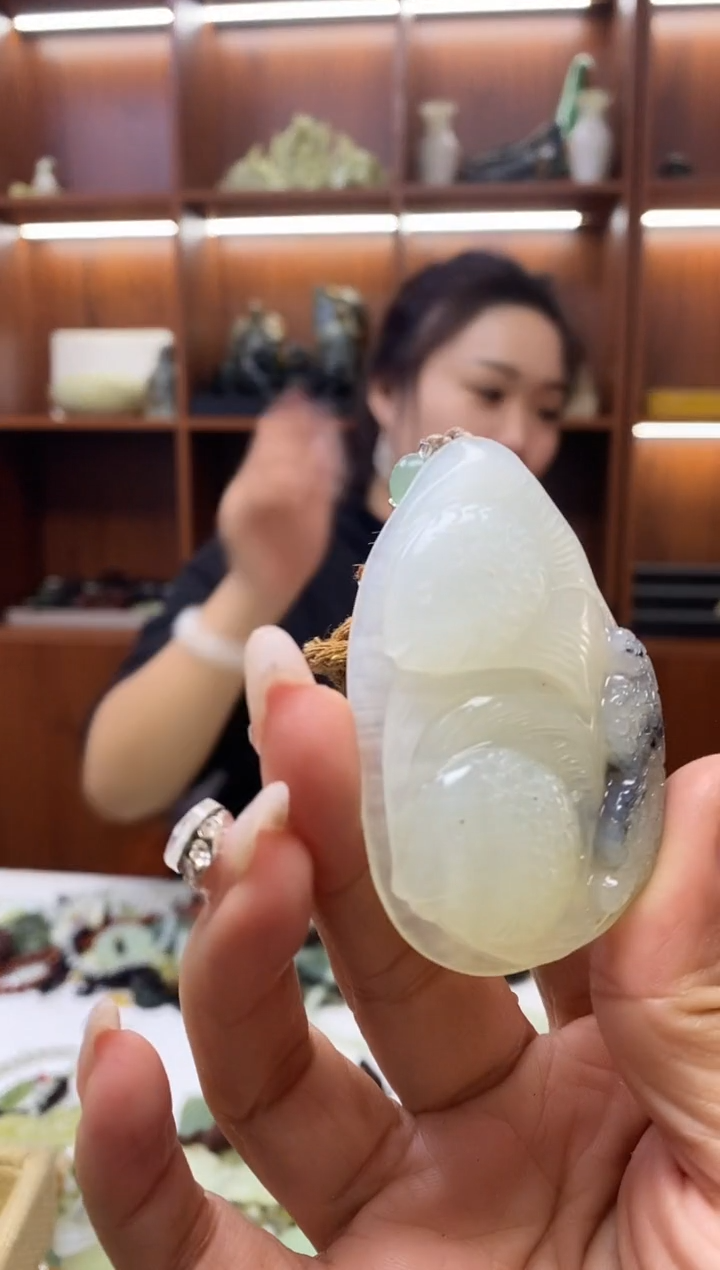 未镶嵌岫玉挂件 