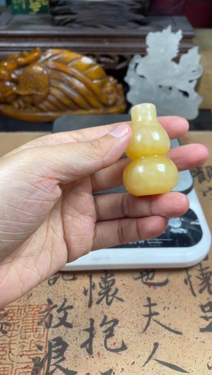 寿山石印石高山晶晶冻石小葫芦 心画