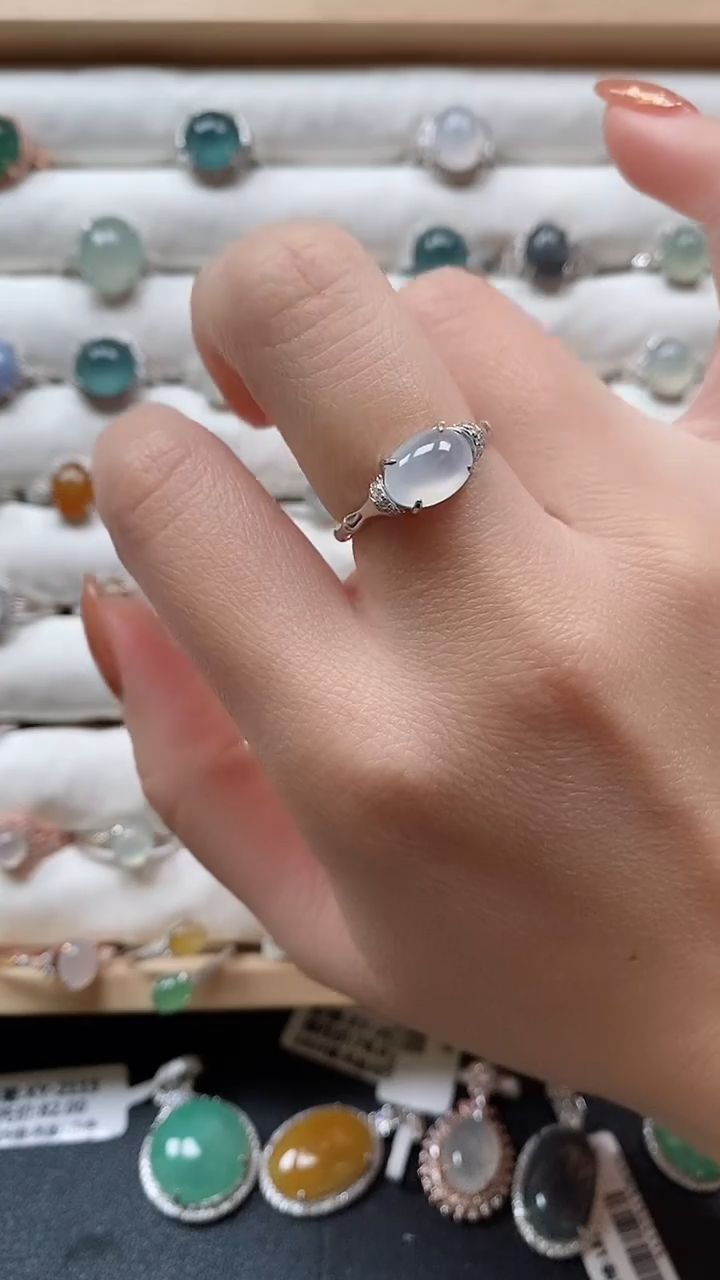 【闪购商品】翡翠戒指银S925镶嵌一物一证一礼盒