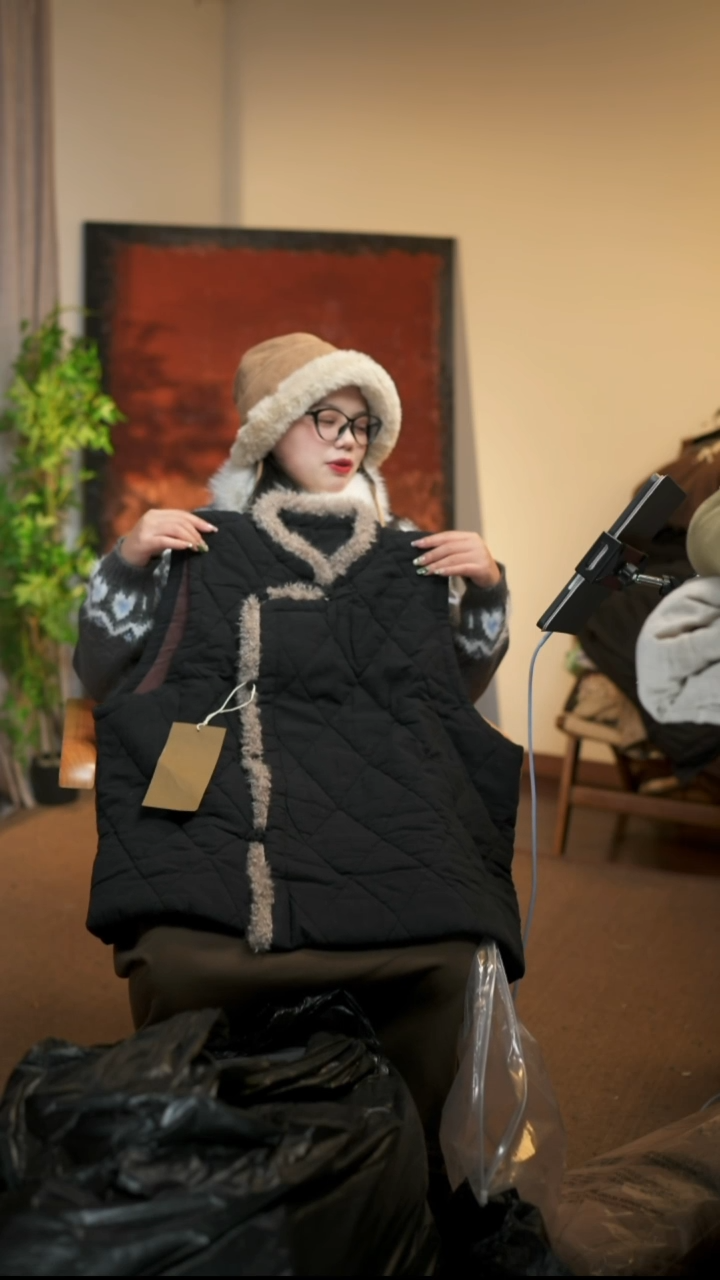 不规则款  NO退NO换 加棉毛绒马甲