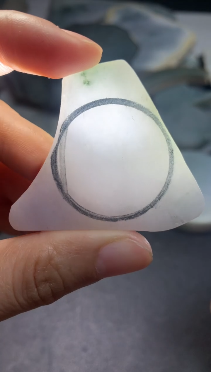 【闪购商品】翡翠颈饰未镶嵌料子