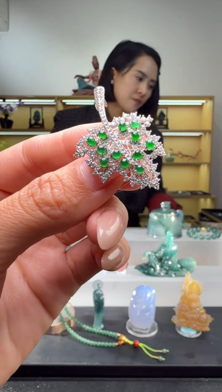吊坠(不含链)未镶嵌翡翠胸针
