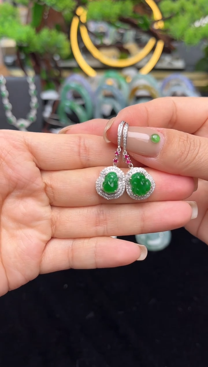 18K金镶嵌翡翠耳坠耳坠