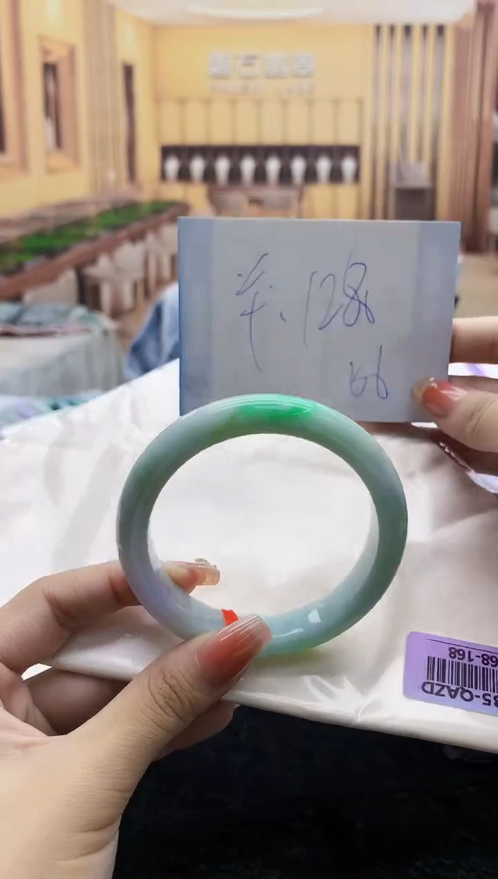 【闪购商品】翡翠手镯未镶嵌   H68-168