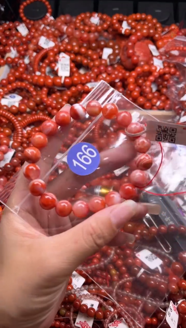 南红玛瑙未镶嵌珠宝奇石166-10