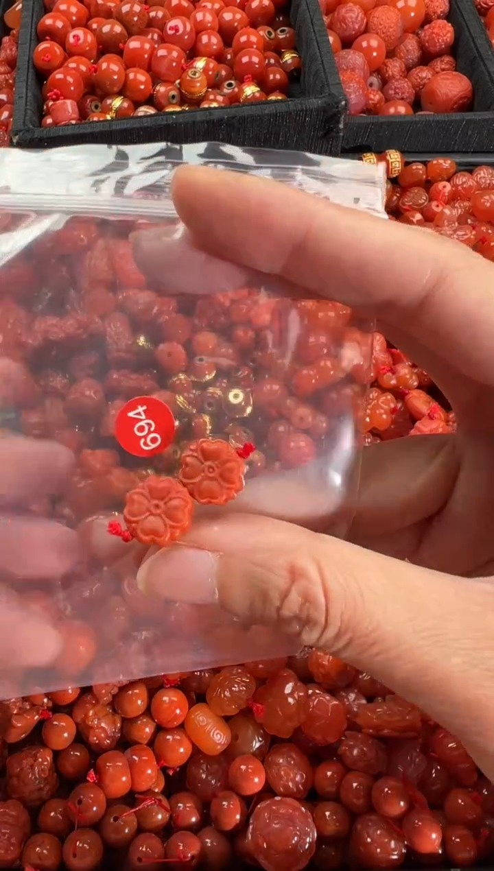 【闪购商品】南红玛瑙颈饰未镶嵌1