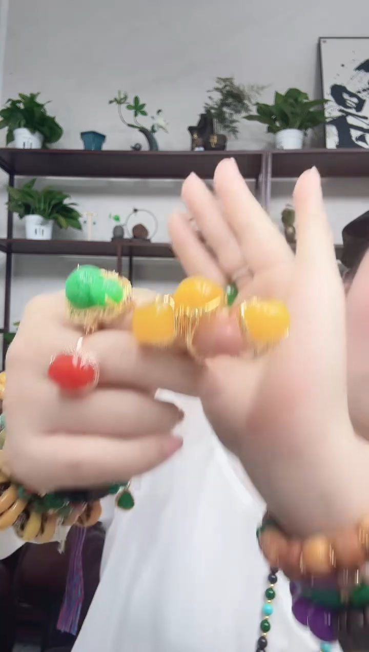 未镶嵌蜜蜡戒指蜜蜡戒指