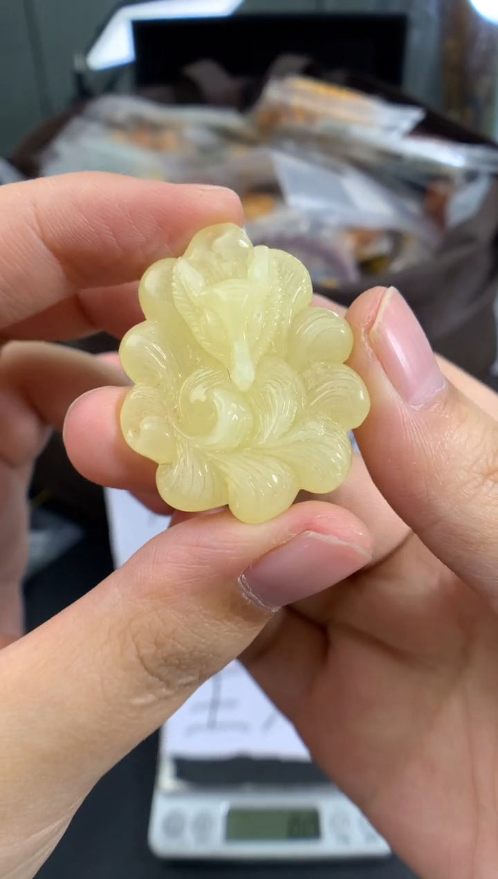 琥珀未镶嵌珠宝奇石1