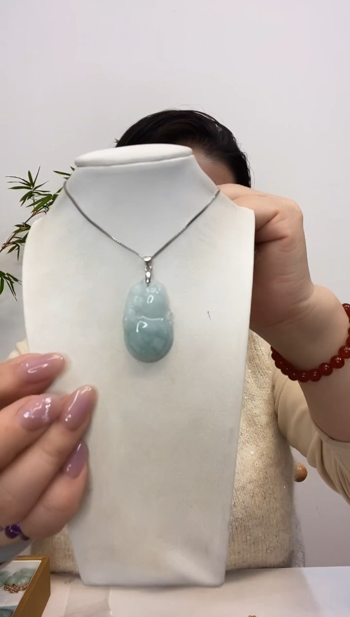 【闪购商品】翡翠颈饰银S925镶嵌葫芦赠合金链