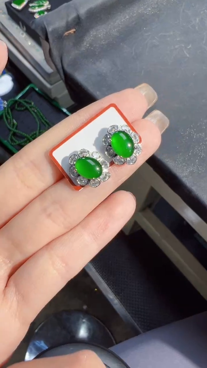 【闪购商品】定制翡翠未镶嵌耳钉商品多样性发货1