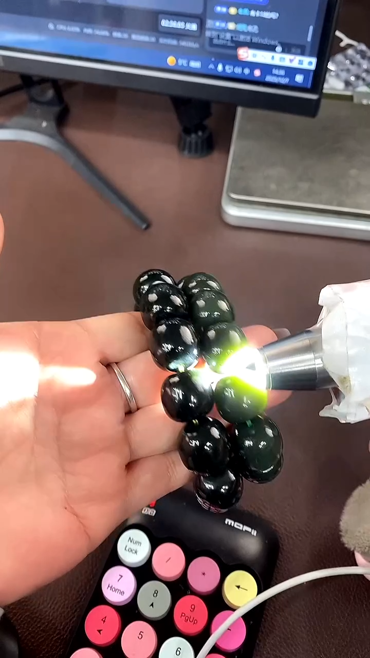 未镶嵌手链透闪石质玉18