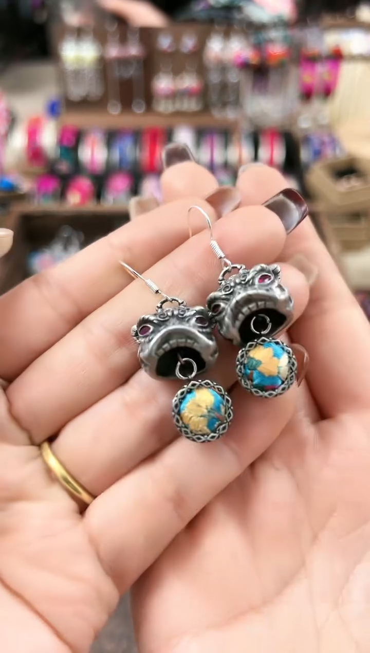 【闪购商品】织绣民族风老绣饰品138