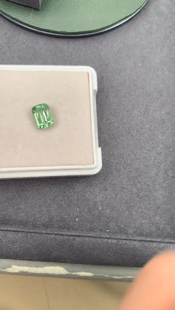 未镶嵌裸石碧玺4.1ct 绿碧玺 定制 BH