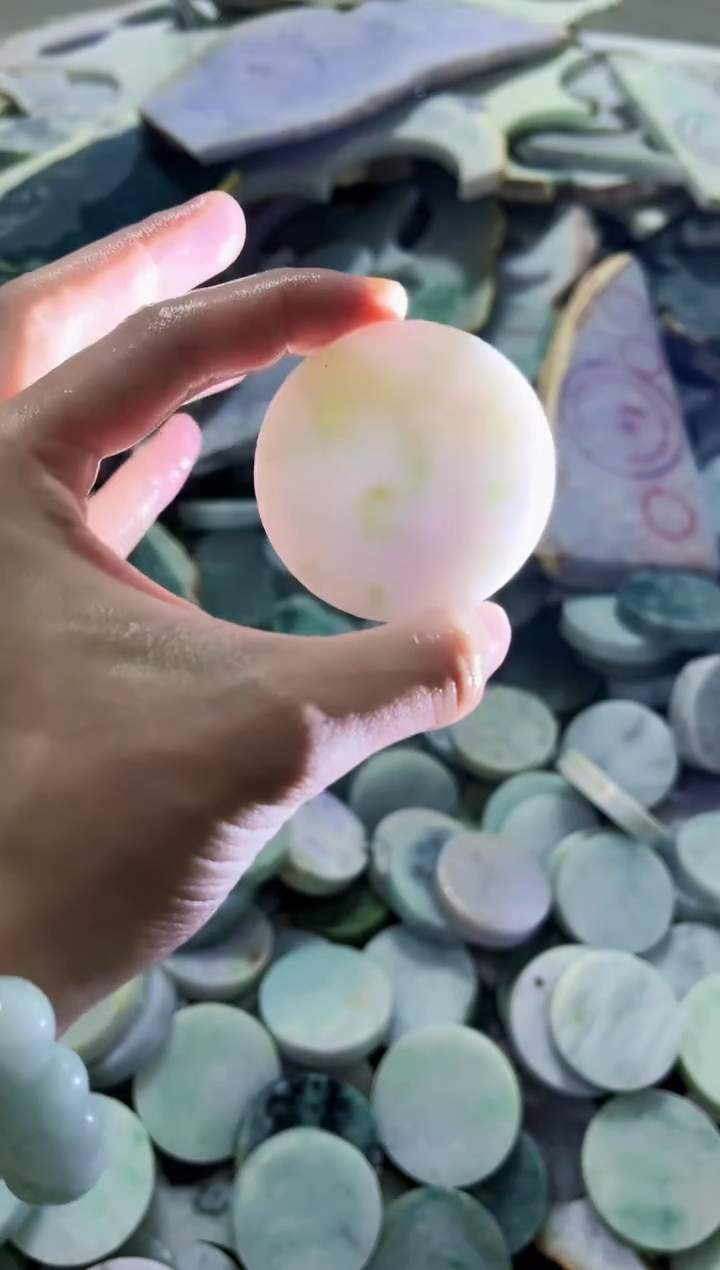 【闪购商品】翡翠颈饰未镶嵌A货吴玉493