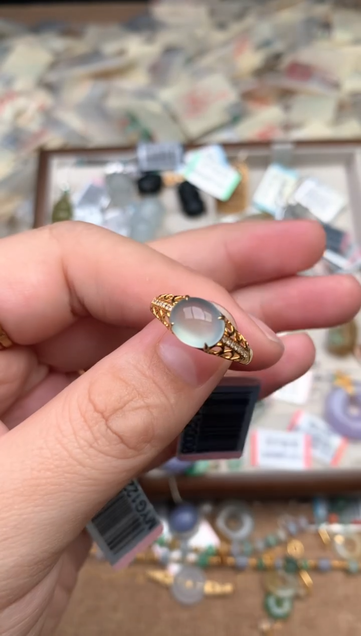 18K金镶嵌挂件翡翠1