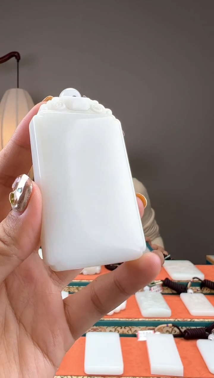 【闪购商品】和田玉颈饰未镶嵌1